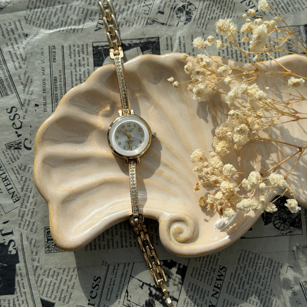 Gold Lilian Watch