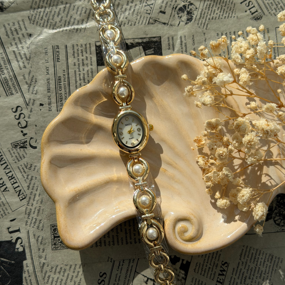 Gold Pearl Loop Watch
