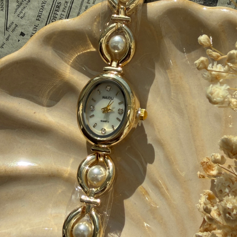 Gold Pearl Loop Watch